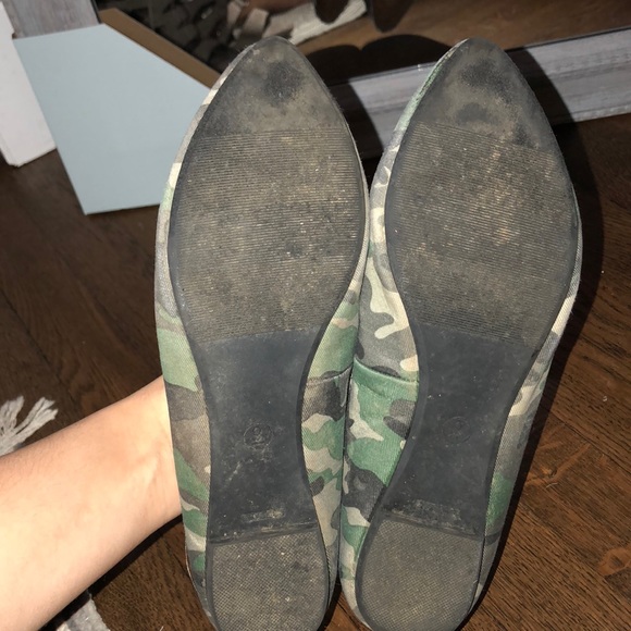 Camouflage Flats - Picture 3 of 3